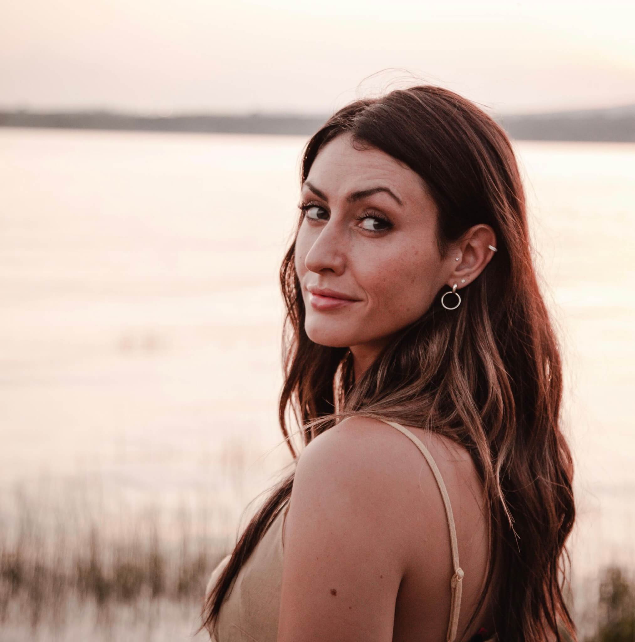 Les boucles d’oreilles JULIA