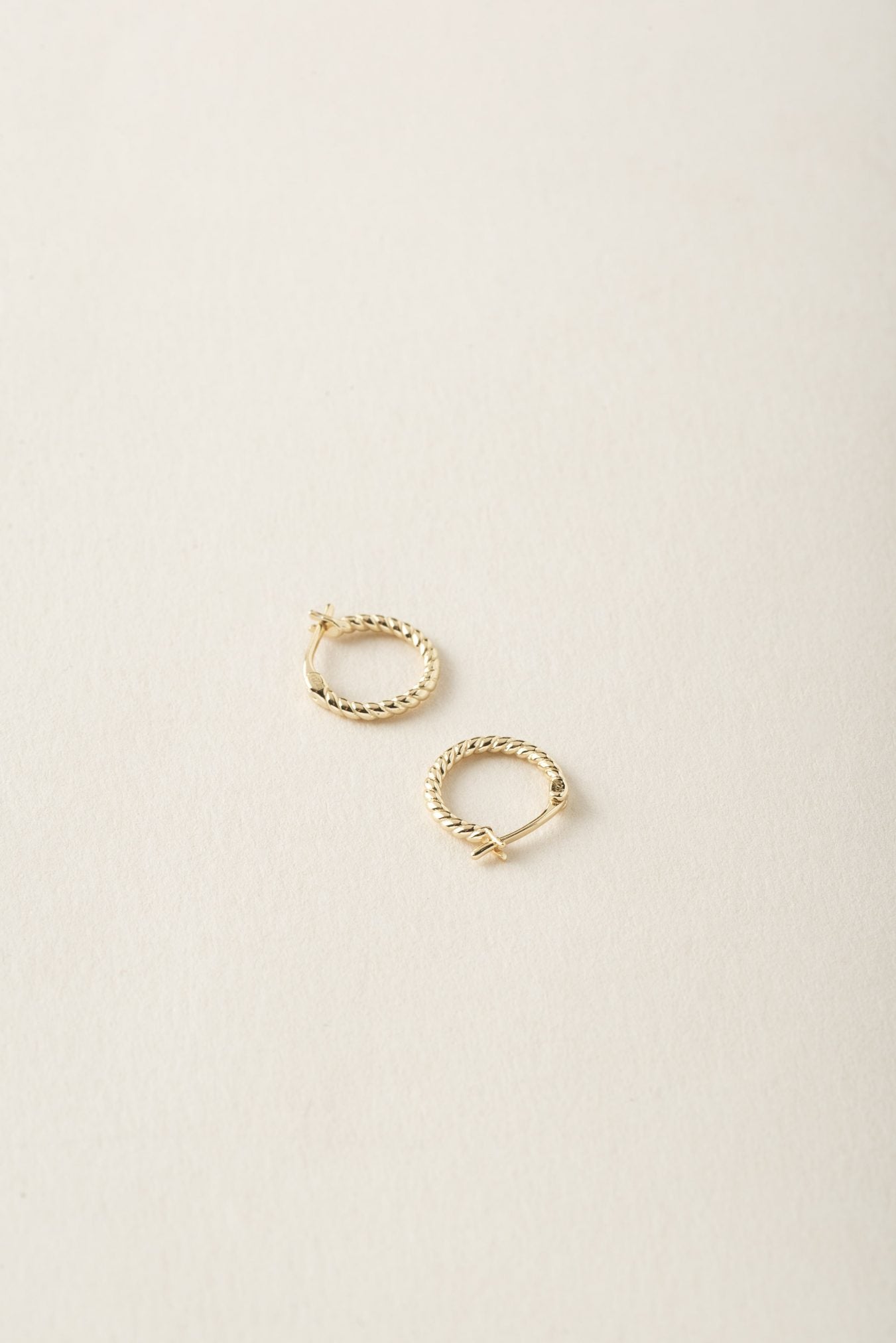 Les boucles d’oreilles MARIE HÉLÈNE
