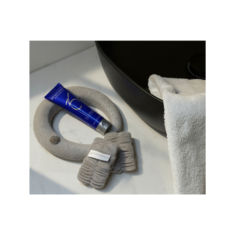 Gommage double action + ensemble bandeau / bracelet